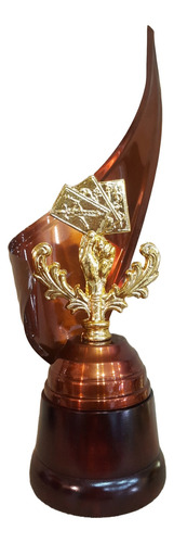 Trofeo Metálico Envolvente Truco Cartas 32cm Base Madera