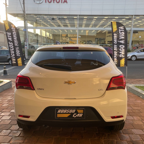 Chevrolet Onix 1.4 MPFI LTZ 8V FLEX 4P AUTOMÁTICO