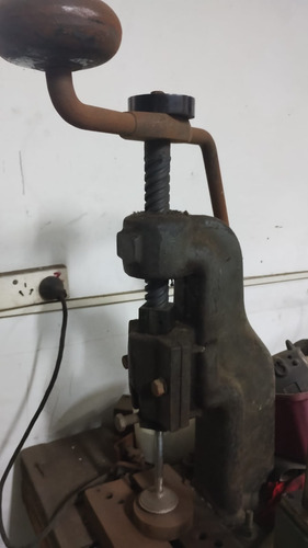 Balancín Prensa A Tornillo Manual 6 Tn Usado 6tn (Usado)