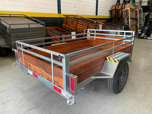 Carretinha Fazendinha De Chapa Com Caixinha 2.00 X 1.20 X 40