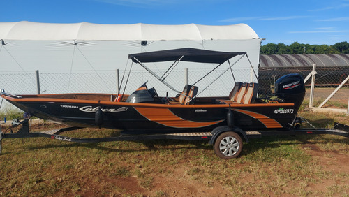 Lancha De Pesca 6 Mts Pronta E Equipada