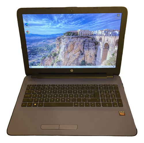 Hp Notebook 15-af111la, Amd A8, 8gb Ram, 256gb Ssd (Usado)
