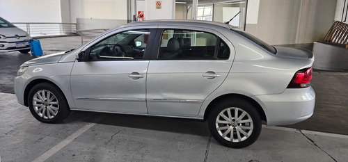 Volkswagen Voyage 1.6 Highline 101cv