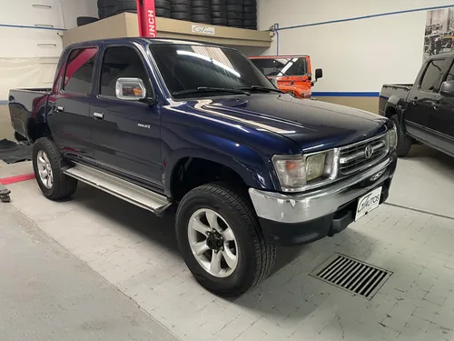 Toyota Hilux 2.4L 4x4 DC