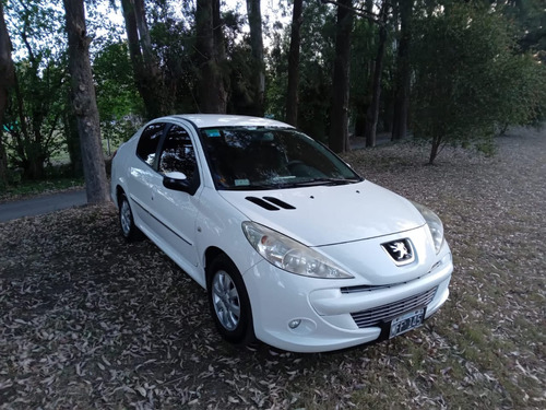 Peugeot 207 1.4 Sedan Allure 75cv