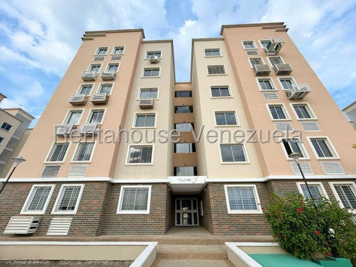 Norgelin Diaz Alquila Apartamento En El Este De Barquisimeto Con Planta Eléctrica Y Piscina Cod.25-17501