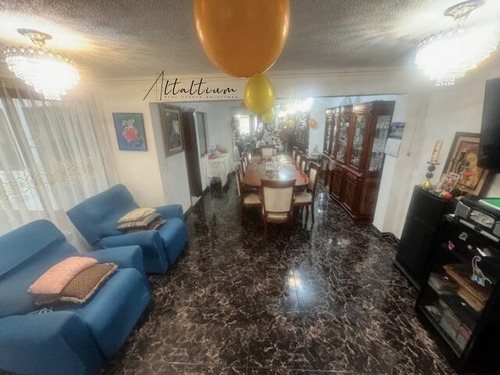 Casa En Venta En Calle Juan C. Doria, Col. Juan Escutia, Iztapalapa Cdmx. Br-ru