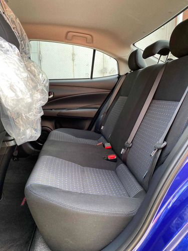 Imagen 7 de 12 de Toyota Yaris E