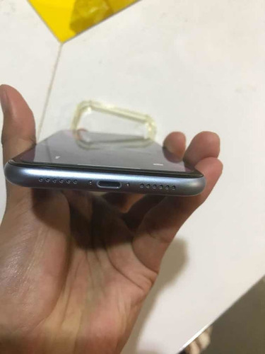 iPhone XR 64 Gb