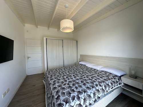 Casa En Venta - 4 Dormitorios 4 Baños - Pinamar