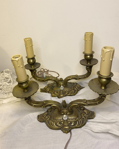 Veladores Tipo Candelabros De Bronce Antiguos (par) (Usado)
