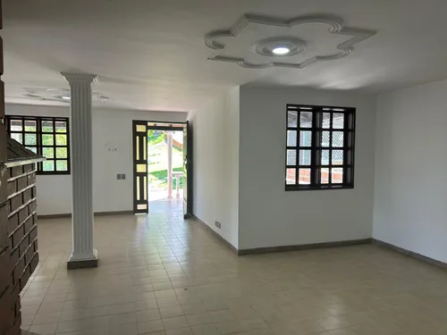 Casa En Arriendo En Robledo, La Pola. Cod A16552