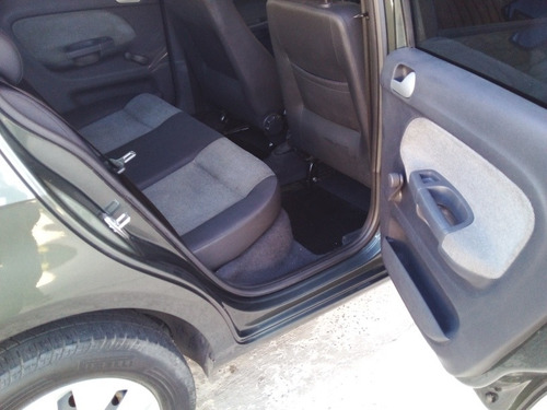 Volkswagen Voyage 1.6 Comfortline 101cv 2014