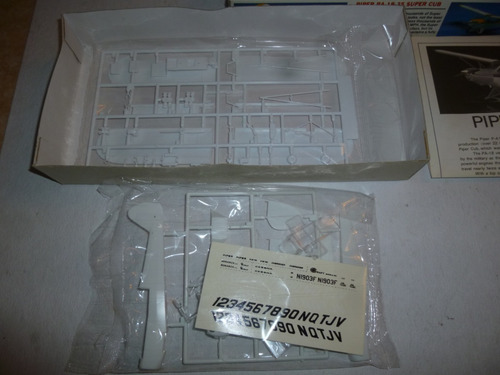 Avion Piper Pa-18-35 Super Cub Kit Escala 1/48 Academy Minic (Usado)