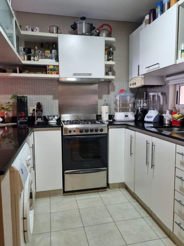 !!! Retasado¡¡¡ Hermoso Departamento De 3 Ambientes Con Balcón En Recoleta, Apto Credito.