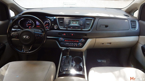 Kia Grand Carnival Ex 2016