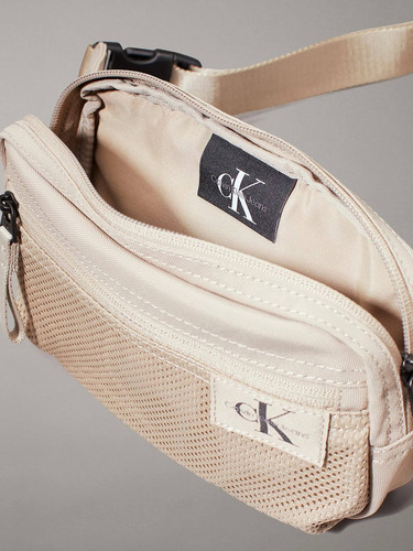Cangurera Color Beige De Hombre Calvin Klein