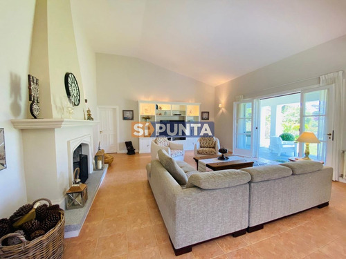 Imagen 5 de 20 de En El Corazon De La Mansa , Espectcular Residencia