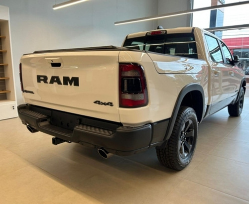 RAM Ram 1500 5.7 Rebel Cab. Dupla 4x4 Aut. 4p