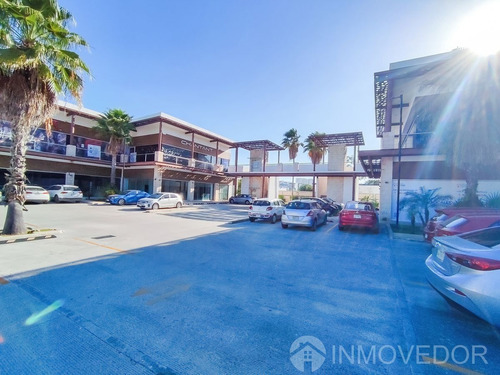 Local Comercial · Plaza Oasis · Bonampak · Puerto Cancún · Junto A Café Nader
