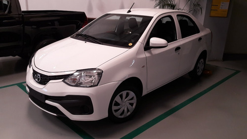 Toyota Etios 1.5 X Sedán 4p 2021 0km