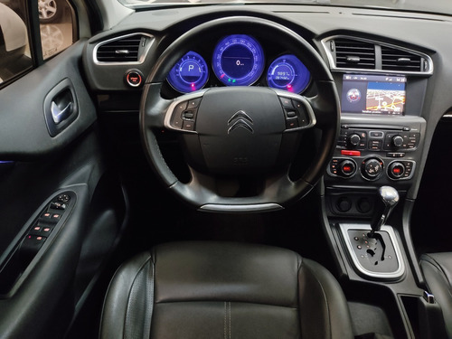 Imagen 11 de 15 de Citroën C4 Lounge 1.6i Thp 163 Exclusive Pack Select 2014