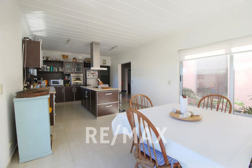 Casa 5 Ambientes En Venta En Manzanares