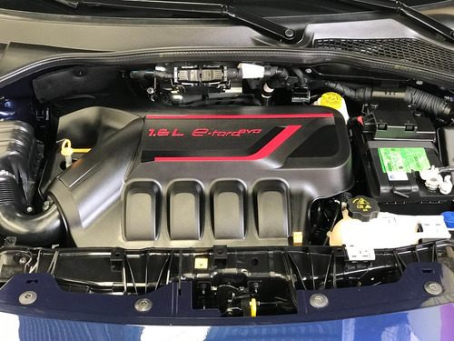 Imagen 14 de 15 de Dodge Neon 2018 Sxt
