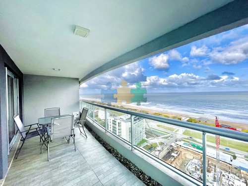 Apartamento De 2 Dormitorios Y Parrillero Con Vista Al Mar En Playa Brava, Look Tower - Ref : Eqp4375