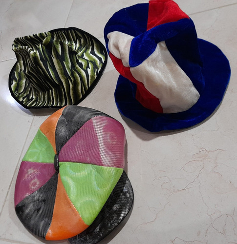 Imagen 2 de 5 de Sombreros Hora Loca Combo 15 Piezas