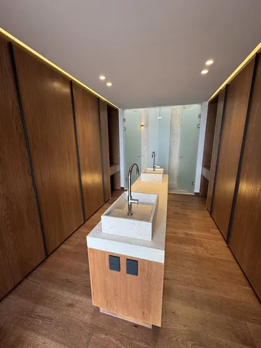 Nueva Con Diseño Arquitectónico Vanguardista