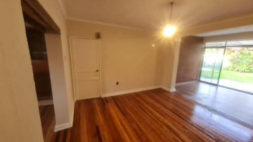 Casa 4 Dormitorios Y 3 Baños