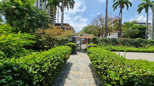 214831 Am* Venta De Centro Comercial En Av Bolivar Valencia