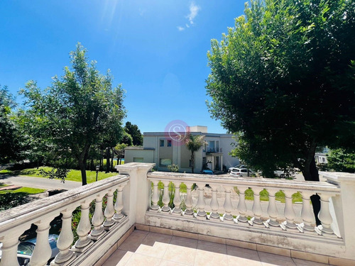 Casa En Venta En Bermudas, Pilar, G.b.a. Zona Norte
