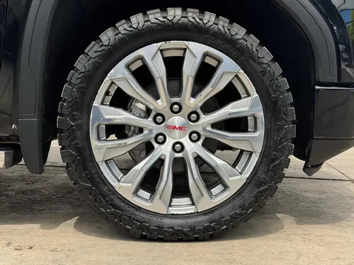 GMC Sierra 6.2 Denali Dvd At