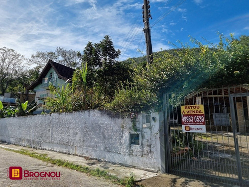 Imagem 2 de 15 de Casa Residencial - Sambaqui - Ref: 37512 - V-c6-37512