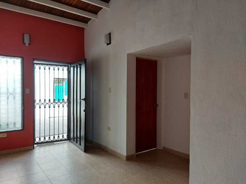 Imagen 5 de 17 de Casa En Urb Aguasal Cerca De Villa Lago En Ciudad Alianza