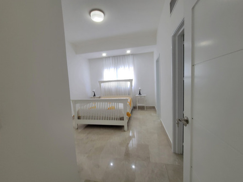 Foxpiantini.com - V161 | Apartamento En Venta En Piantini.