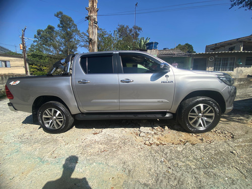 Toyota Hilux 2.8 Tdi Srx Cab. Dupla 4x4 Aut. 4p