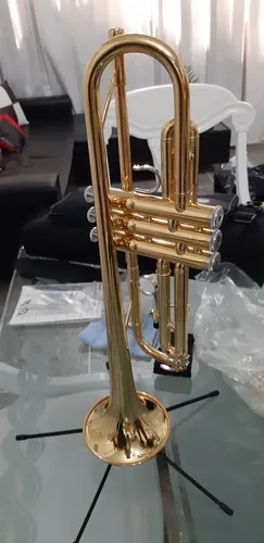 Vendo Trompeta Yamaha Dorada