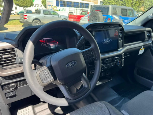 Ford F-150 2024 4x2 V6