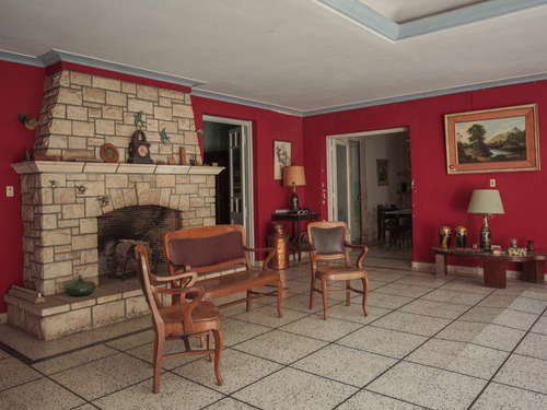 Imagen 6 de 18 de Casa Antigua En Casco Histórico - La China