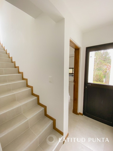 Casa En Pinares- Ref: 1425
