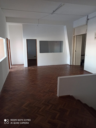 Oficina De 300m2, 8 Privados. 18 De Julio Y Martin C. Martínez