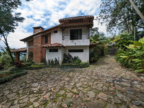 Finca En Venta En Copacabana. Cod V11883