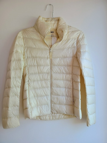 Campera Uniqlo Beige (Usado)
