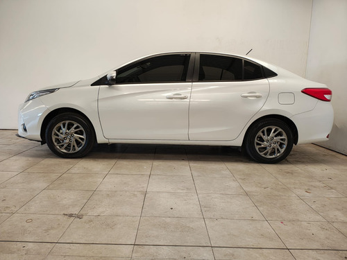 Toyota Yaris 1.5 107Cv Xls Pack Cvt Sedan