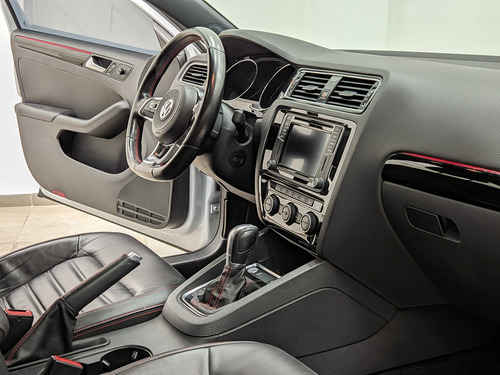 Volkswagen Vento 2.0 Tsi Gli 211cv App Connect + Nav