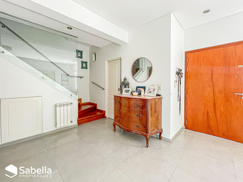 Venta De Casa En City Bell, Barrio El Quimilar