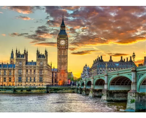 Big Ben - Elizabeth Tower Em Londres. Torre De Relógio De 90